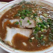 スープの色は濃いけど、がっつり！