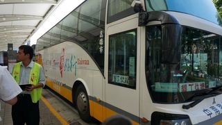 「墾丁快線」 高鐵 左營站　→　 墾丁　約２時間の長距離高速バス片道約￥1200