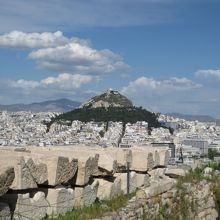 アクロポリスの丘から望んだリカベトスの丘☆