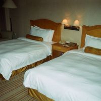 ベッドは少々硬め！でもまあまあの寝心地！