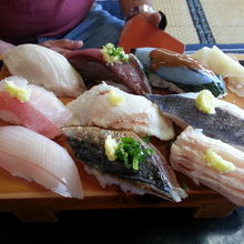 地物のにぎり・・おちそう〜（笑）