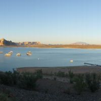 湖のパノラマです