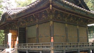  外観が地味な拝殿