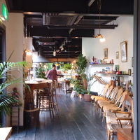 別棟のレストランの入り口