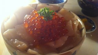 新鮮なウニが食べられます。