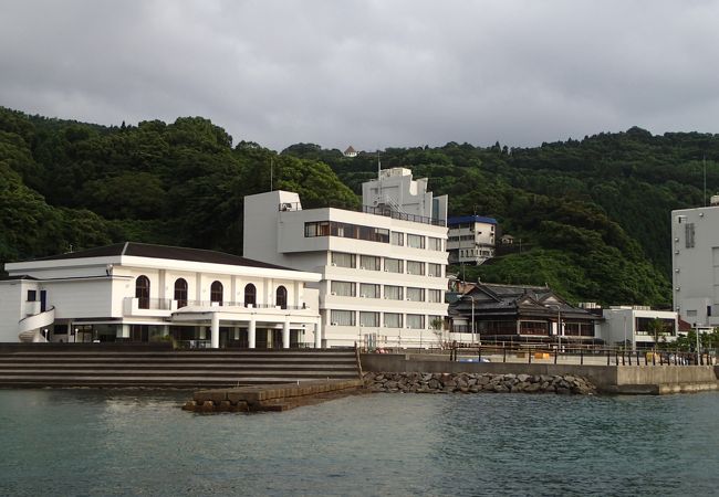 温泉だけじゃない！海水浴も海鮮グルメも楽しめます