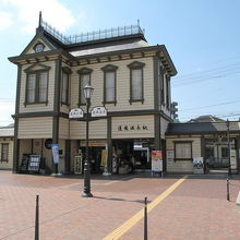 歴史の道後温泉駅