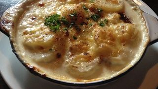 ウニとカニのポテトグラタン