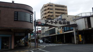 東南アジアっぽい建物の形