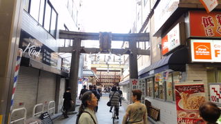 めうつりするほど活気のある商店街