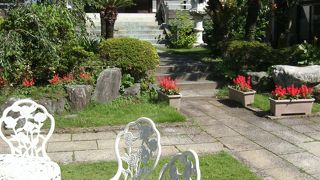 戸塚駅から10分足らず・・