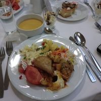 夕食です。ビュフエスタイル