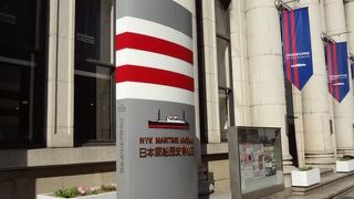 万国橋の近くにあります。