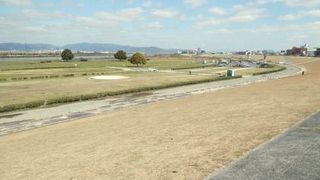 ゴルフができる河川敷公園