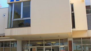 公営の無料休憩所です。