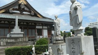 お寺と神社、両方とも貴重なスポット