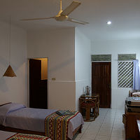 エアコンなし、ファンだけの部屋