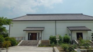 尾張徳川家の蔵書を公開