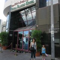 夜はナイトバー？