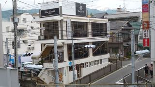 明るい雰囲気のレストランです