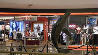 ファッションからお土産まで　便利ロケのショッピングモール