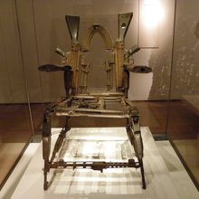 座りたくない椅子？