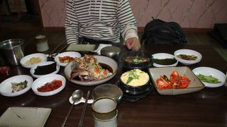 予約必須のカンジャンケジャン。ケランチムも美味。