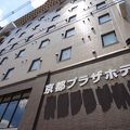 ビジネスホテルの割りに客室が広々としています。
