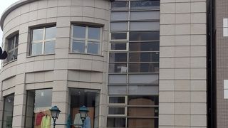 本町の老舗の紳士服店です。