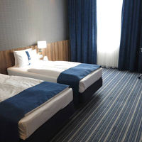 割と広く、スーツケースを開けるのも楽チンです