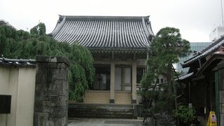 剣豪と算用の先生のお墓あり