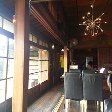 トイレまでの前廊下