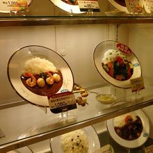 おいしいカレーがたくさんあります。