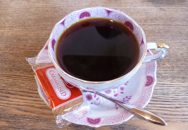 居心地の良い隠れ家カフェ