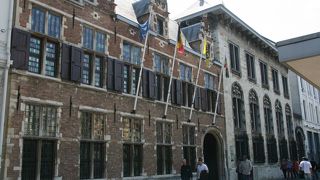 絵画・建物に興味のある人は必ず立ち寄りたい所