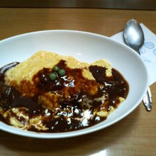 卵もハヤシもまろやかでした。お値段通りのうまさかと思います。