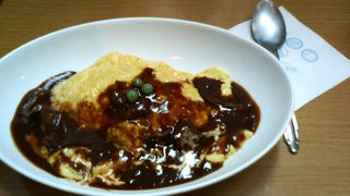 新宿デパチカで味わえる名店の「オムハヤシ」