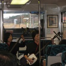 青森にはいると津軽三味線の演奏が聴ける。