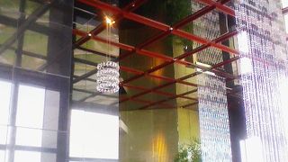 黒と赤の雰囲気の店！