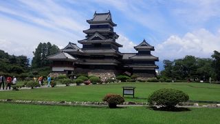 現在では、本丸庭園に成ってます