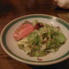 サラダのドレッシングはサッパリ系