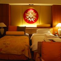 広々としたコーナー・ルーム