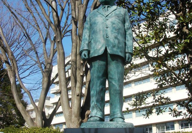 北里大学薬学部附属薬用植物園