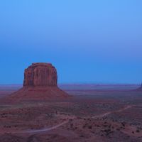 テラスからの眺め。刻々と夜にかわる瞬間です。