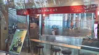 ソフトクリームを・・「パティスリー キハチ(羽田空港第2ターミナル店)」