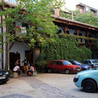 ドアを開けると･･･そこは大きな庭が広がる