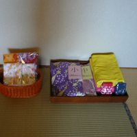 可愛い浴衣、タオル、湯足袋、タオル入れの袋