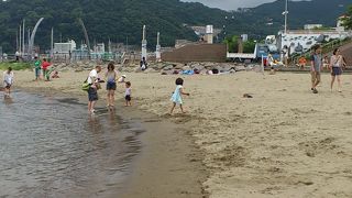 海水浴を楽しめます