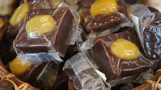 派手さはないですが、これはしっかりうまい羊羹です