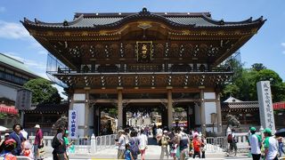 開基1070年祭記念大開帳が行われた際、建てられたもの